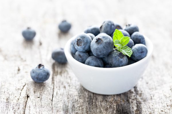 Blueberries are cholesterol free foods that are rich in nutrients