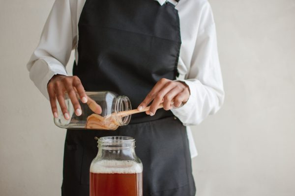 Making kombucha at home